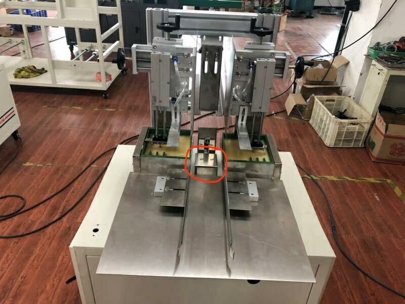 Semi Auto Small Facial Tissue Box Packing Machine 50Hz 220V
