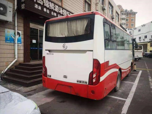 Used Golden Dragon Bus XML6757 Used Tour Bus 33seats 2016 Yuchai Rear Engine 127kw Euro IV High Quality Coach Bus