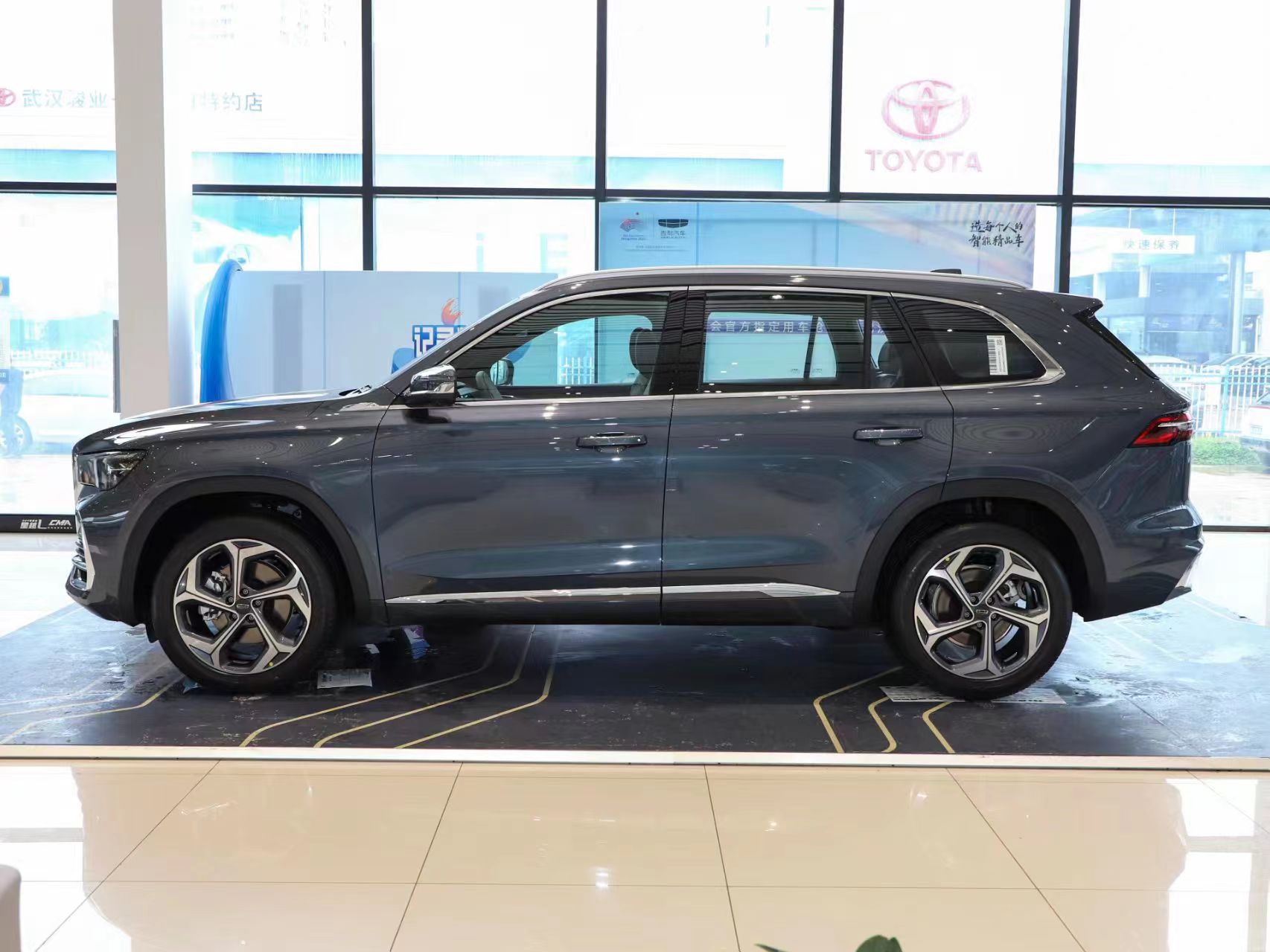 2023 Geely Xingyue L 2.0T SUV with Maximum Torque of 350N.m and Curb Weight of 1000-2000kg