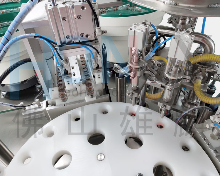 AC 220V 0.6MPA Automatic Tube Filling Machine 40 PCS Per Minute