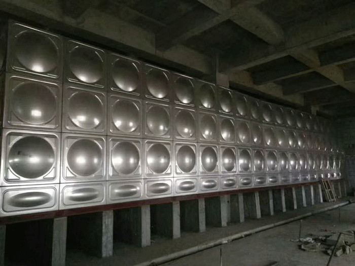 Hot Pressed 304 316 Stainless Steel Panel Tank 5000 Liter For Water Storage