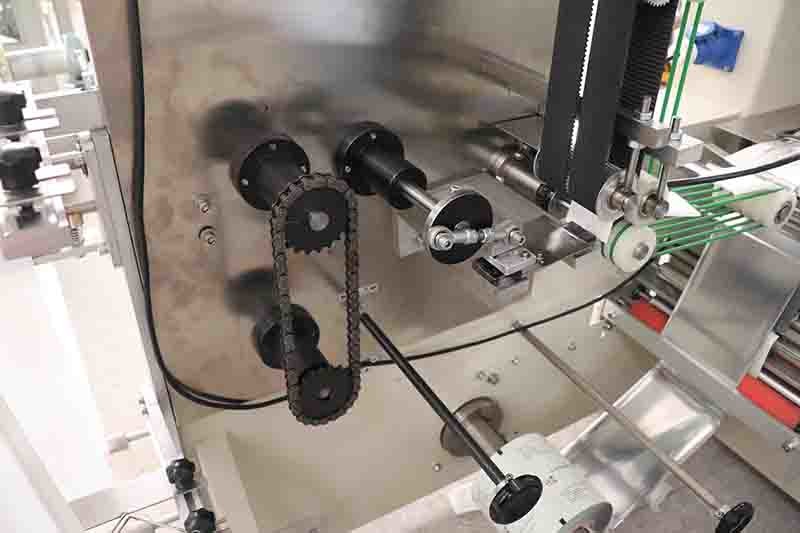3.8KW Wet Wipes Packing Machine 650KG Non Woven Wipe Packing Line​