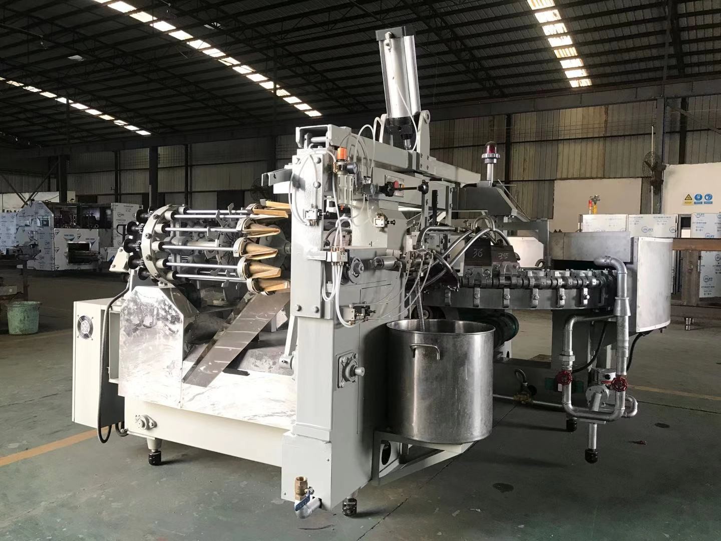 1.5kw 3000Kg Ice Cream Cone Making Machine Field Installation