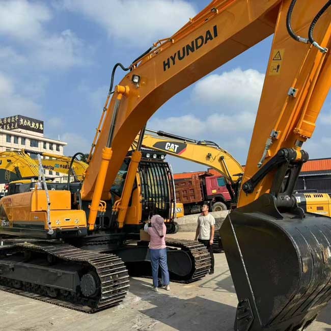 Hyundai Heavy Industries R305LC-9T Used Excavator 1.38m3 Bucket Capacity