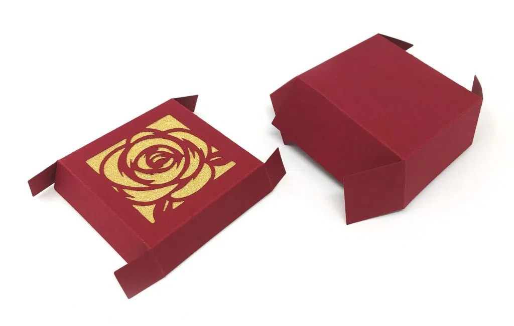 Economic Custom Printed Candy Boxes , Carton Gift Box 25X15X0.2 Cm