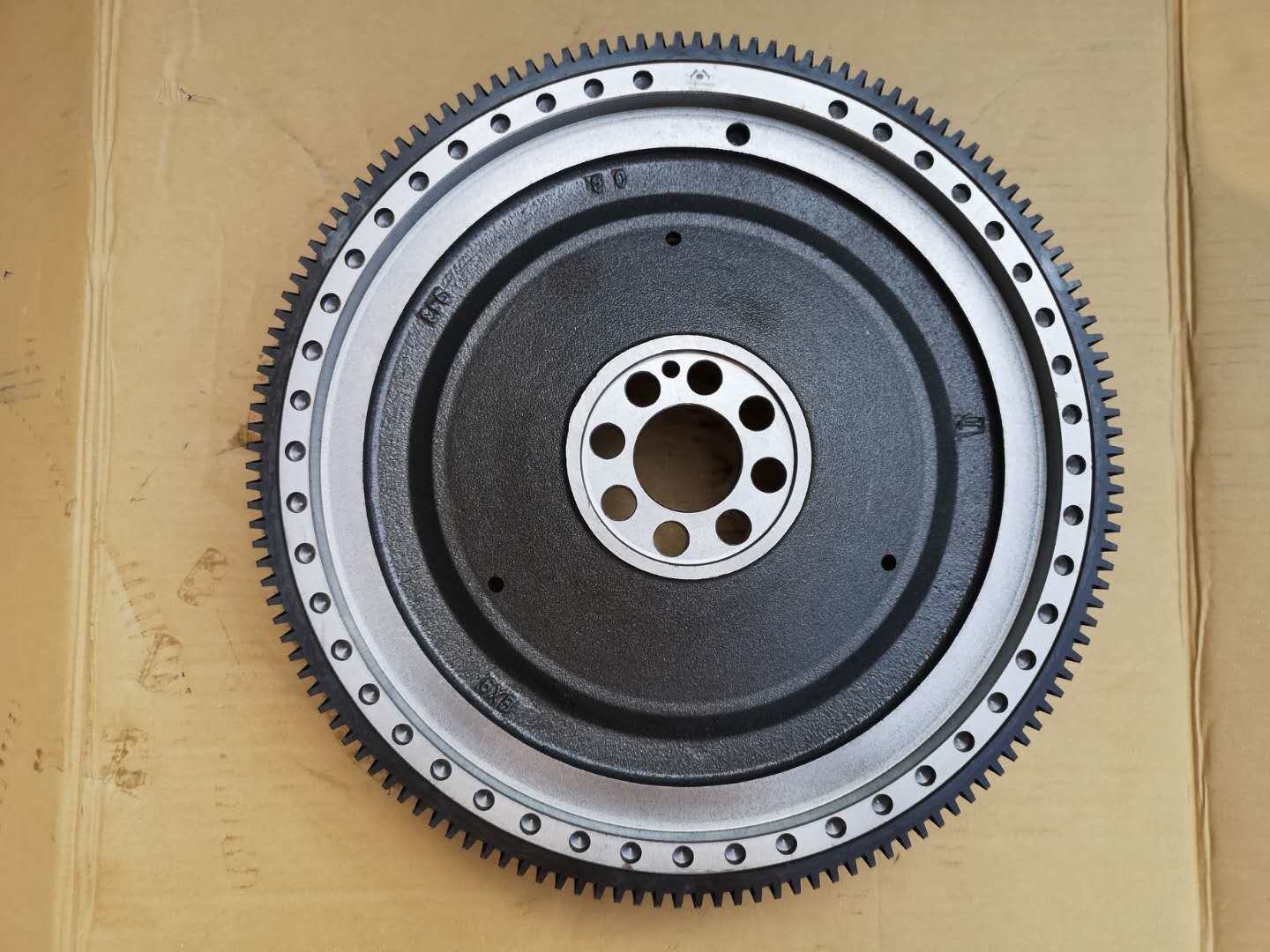 8943909431 ISUZU 45 Sensor Holes 15" ISUZU Flywheel For FVZ 6HK1 Cargo Over 15 Tons GVM