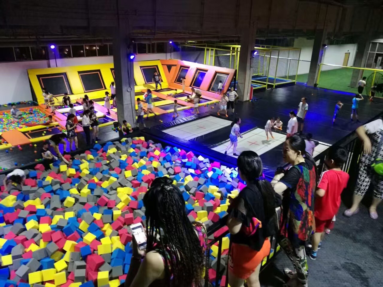 350M2 New Soft Indoor Trampoline Indoor Amusement Trampoline Park Jump Bed