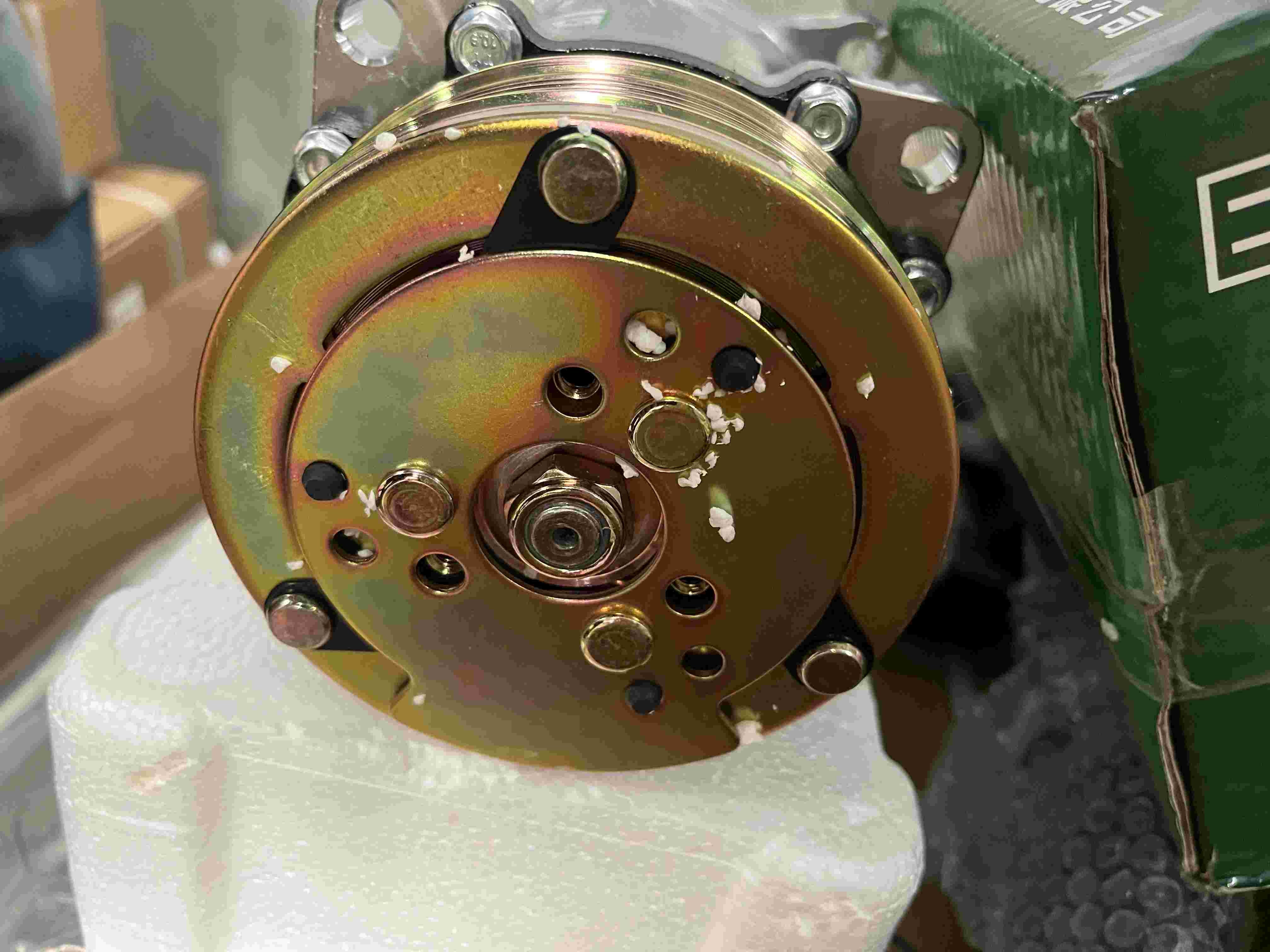 HOWO A7 Compressor WG1500139008 Air Conditioner Compressor
