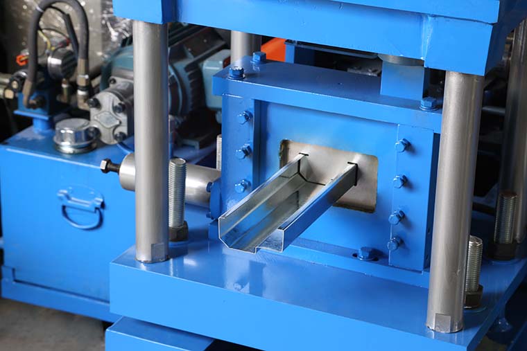Colored Steel Door Frame Roll Forming Machine 15-20m/min 18 Months Warranty