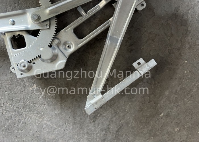Front Door Window Regulator ISUZU Truck Parts For NKR 8-97852116-4