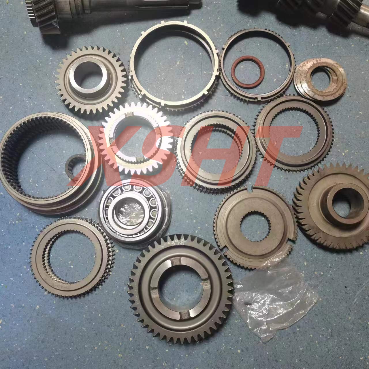 DONGFENG Car Fitment Gearbox Part 1701361-A2K1701391-A2K1701212-A2K1701351 with Gears