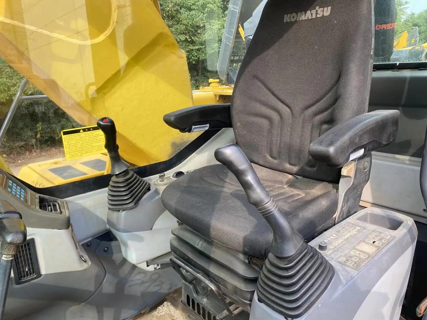 Komatsu PC300 Excavator 1.4 Bucket Capacity 3000 KG Machine Weight Japan Original Used