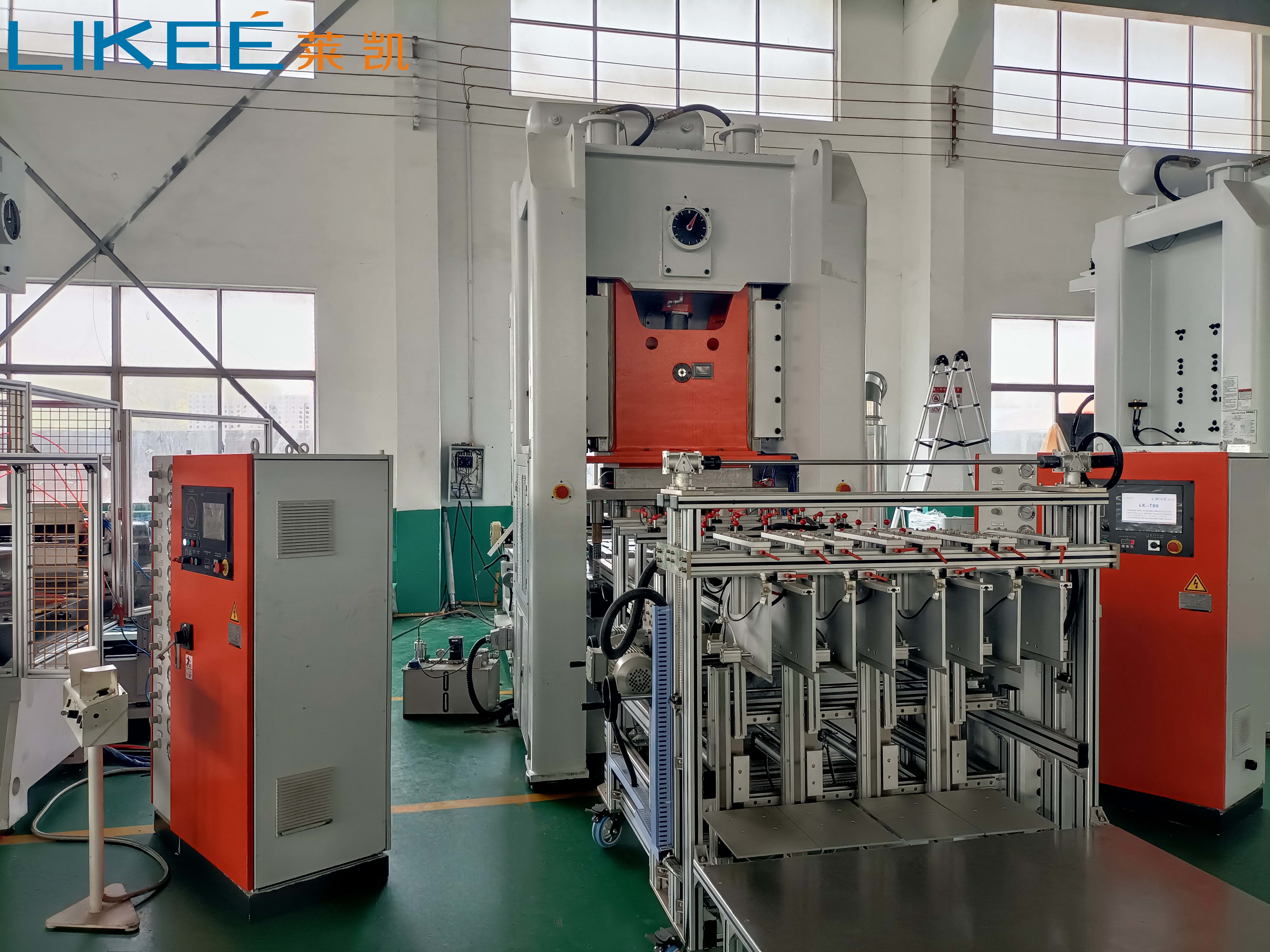 Fully Automatic 35~70 Strokes/min Disposable Tableware Aluminium Foil Plate Making Machine