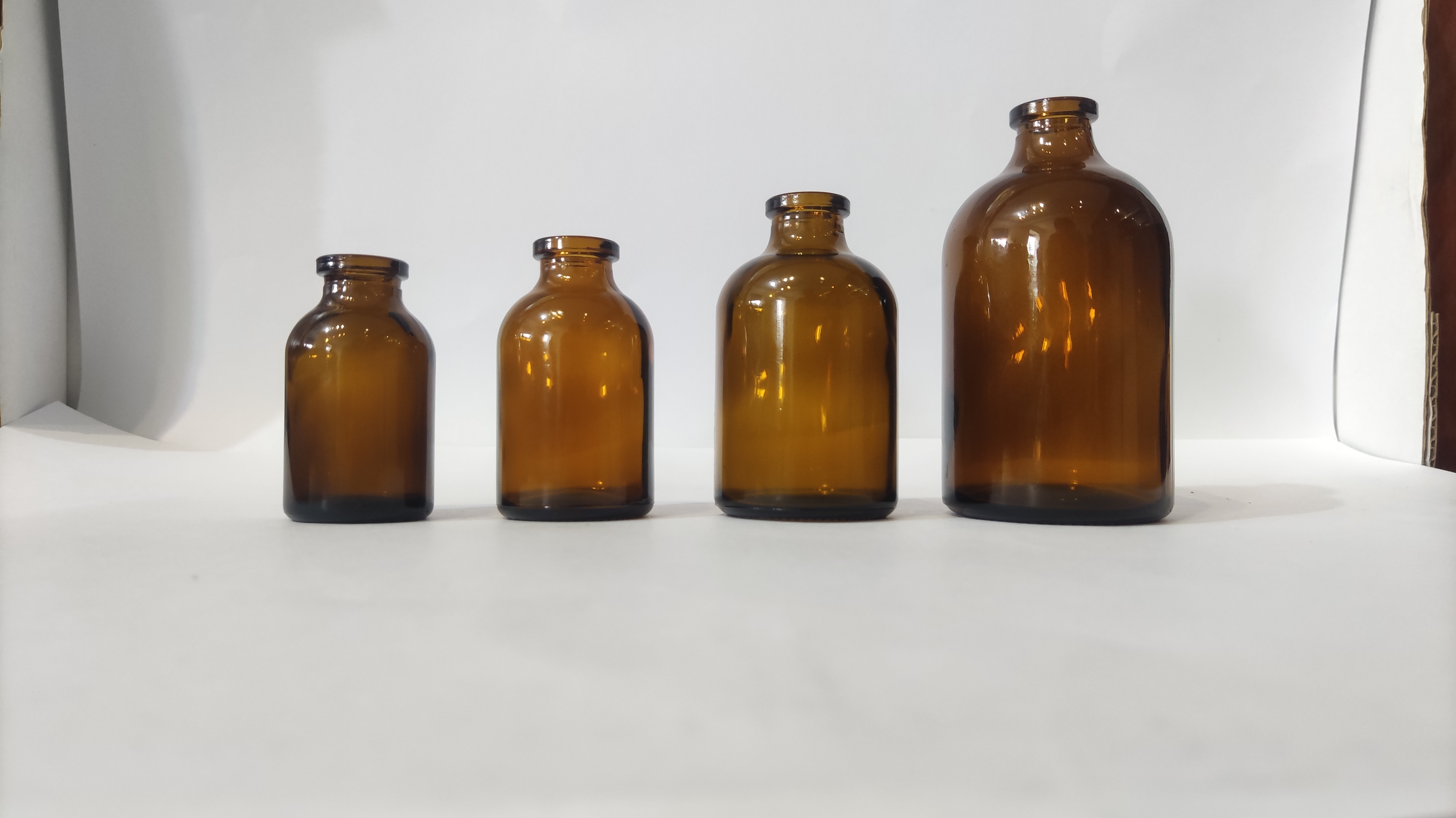 Hot Stamping 20ml Molded Glass Vial Borosilicate Glass Reagent Bottle