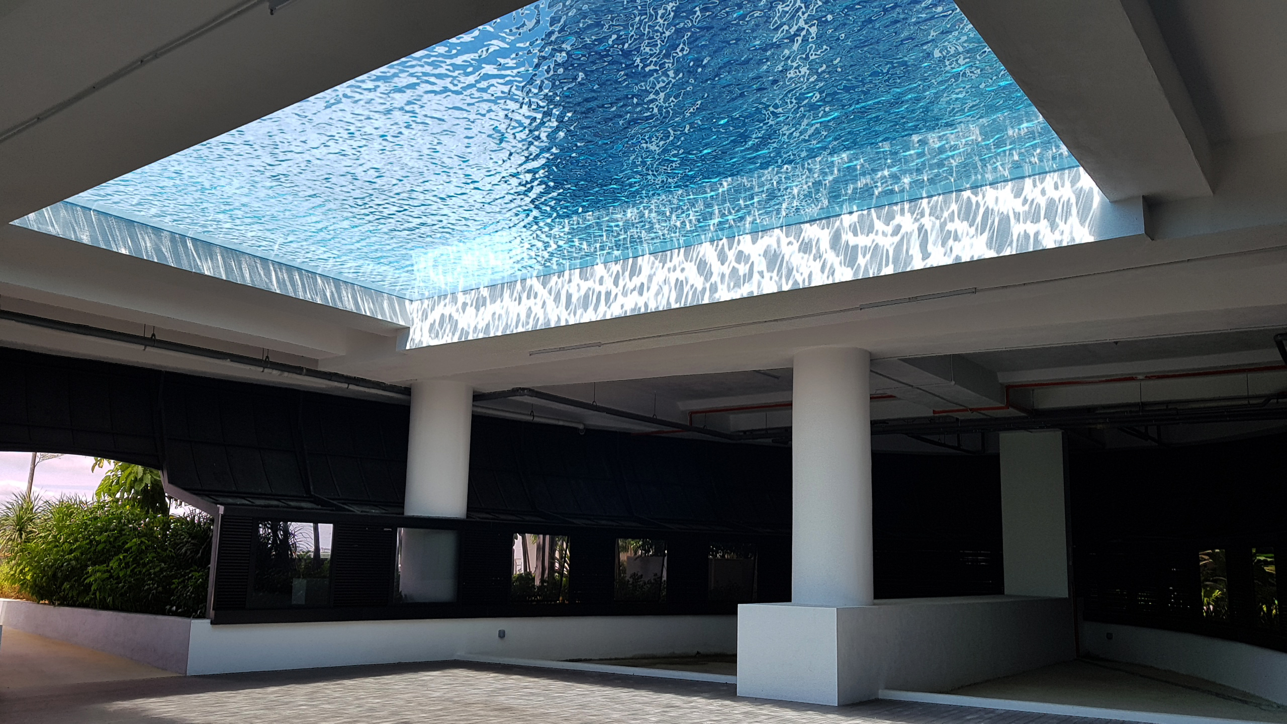 Outdoor Fiberglass Swimming Pool Density 1.19-1.20kg/cm3 High Light Transmission 93%