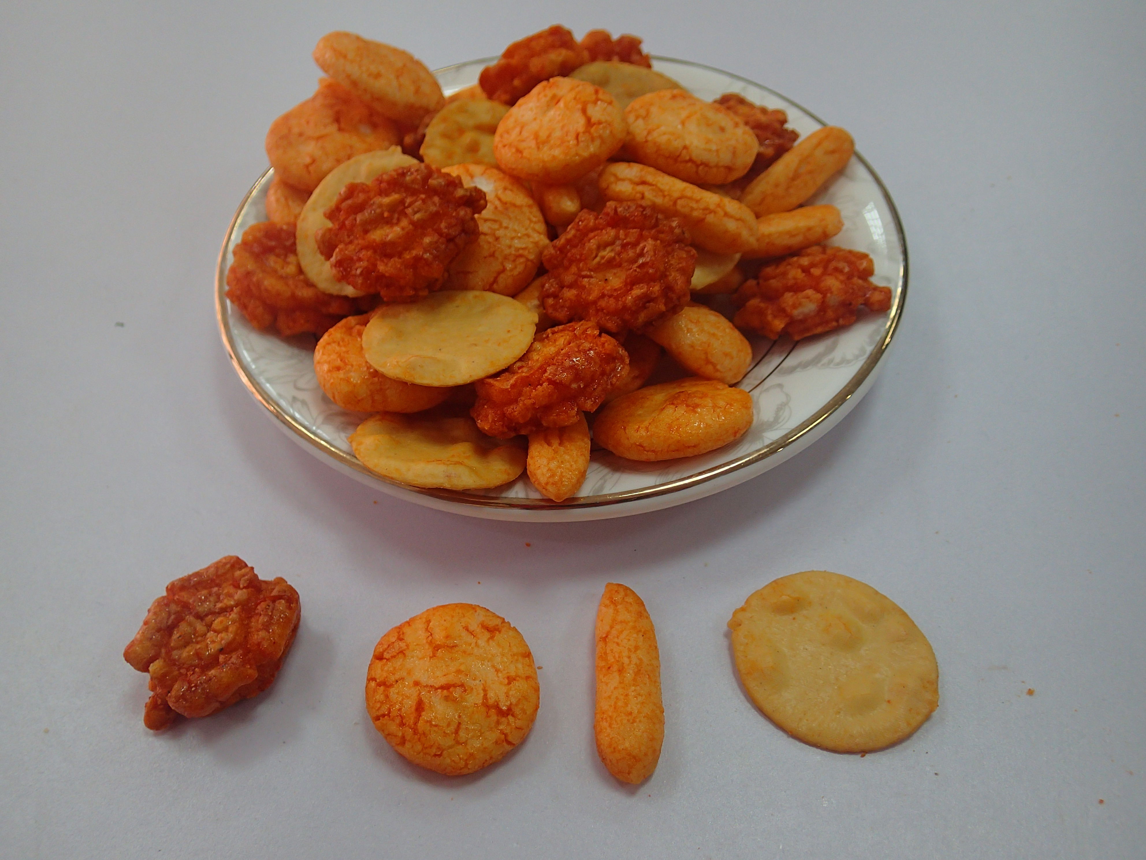Crunchy Fried Rice Crackers Glutinous OEM Rice Crispy Cookies