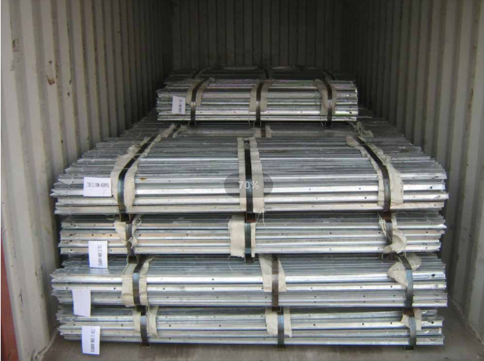 Hot Dip Galvanized Steel Studded T Post 6ft Metal For Animal Fence