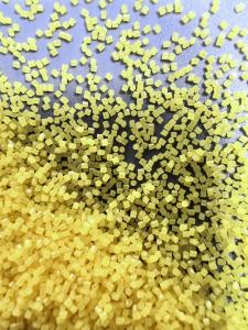  0.4*0.4mm Sand Blasting Plastic Yellow Color Medium Size High Thermal Stability Manufactures