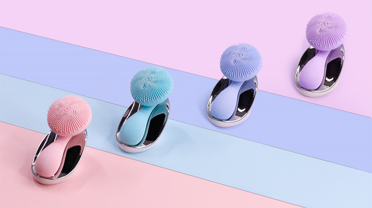 Electric silicone facial cleansing brush