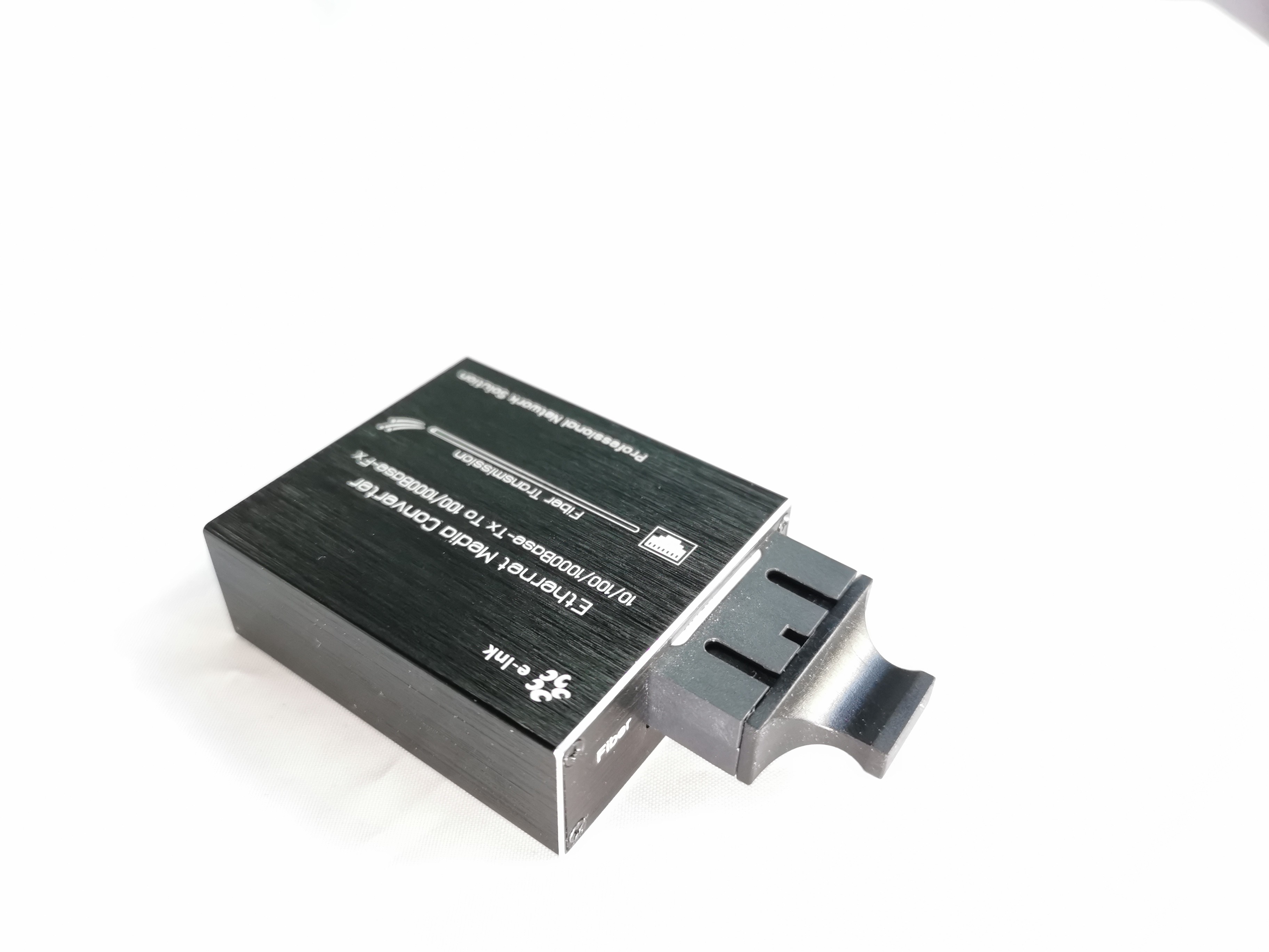 Micro Type 10/100/1000Base-Tx To 100/1000Base-Fx Ethernet Media Converter Single Mode, 20km, 1310nm, SC