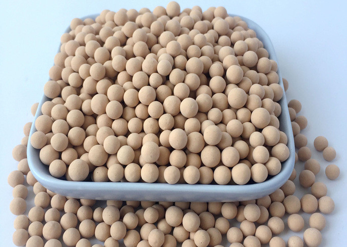 98% Purity 3A Pore Size Molecular Sieve Adsorbent Sphere Beads For PH 7-9 Ethanol Dehydration