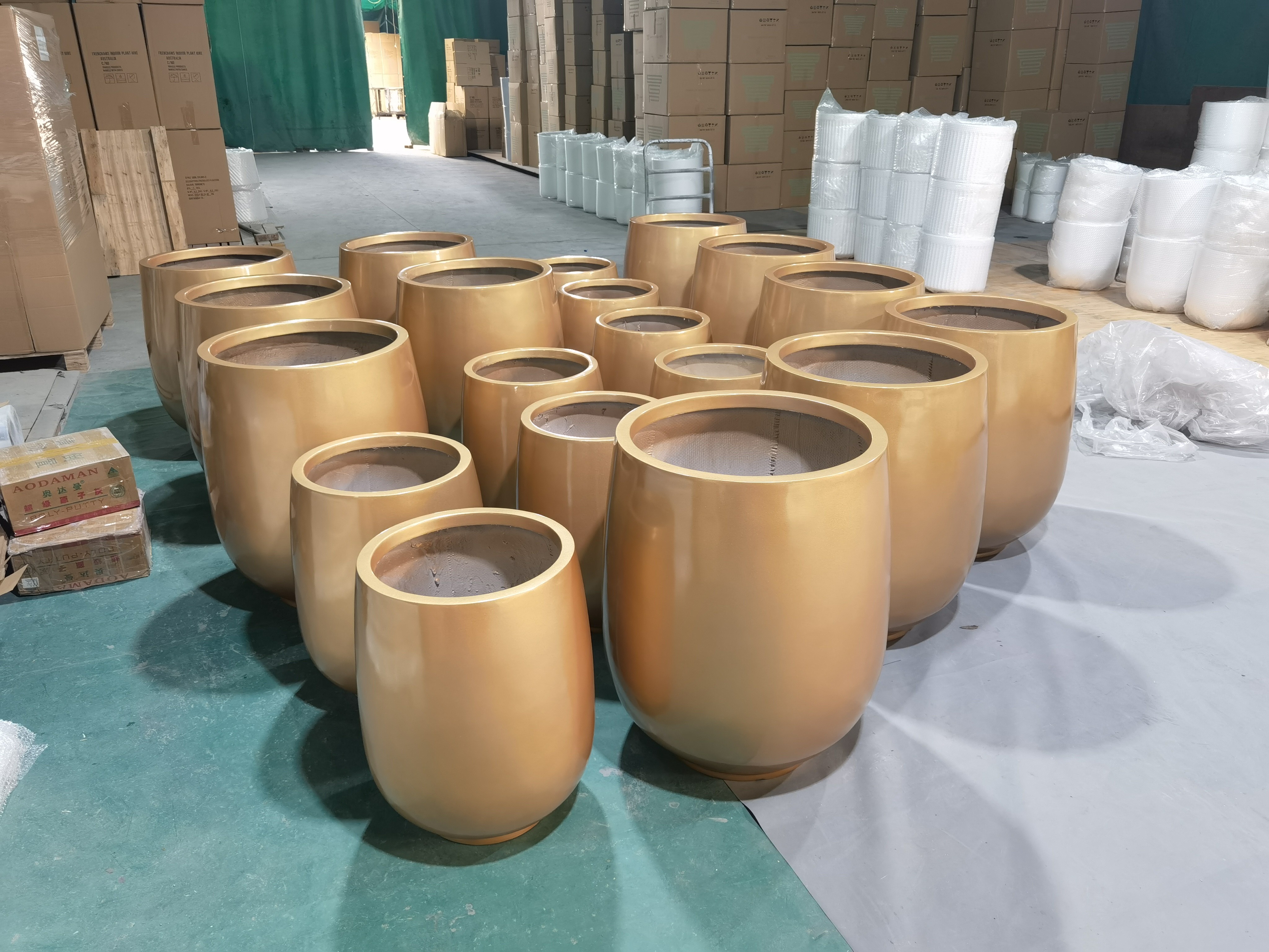 Strong Fiberglass Flower Pots Light Weight GRP Planter Box For Outdoor Indoor Decor