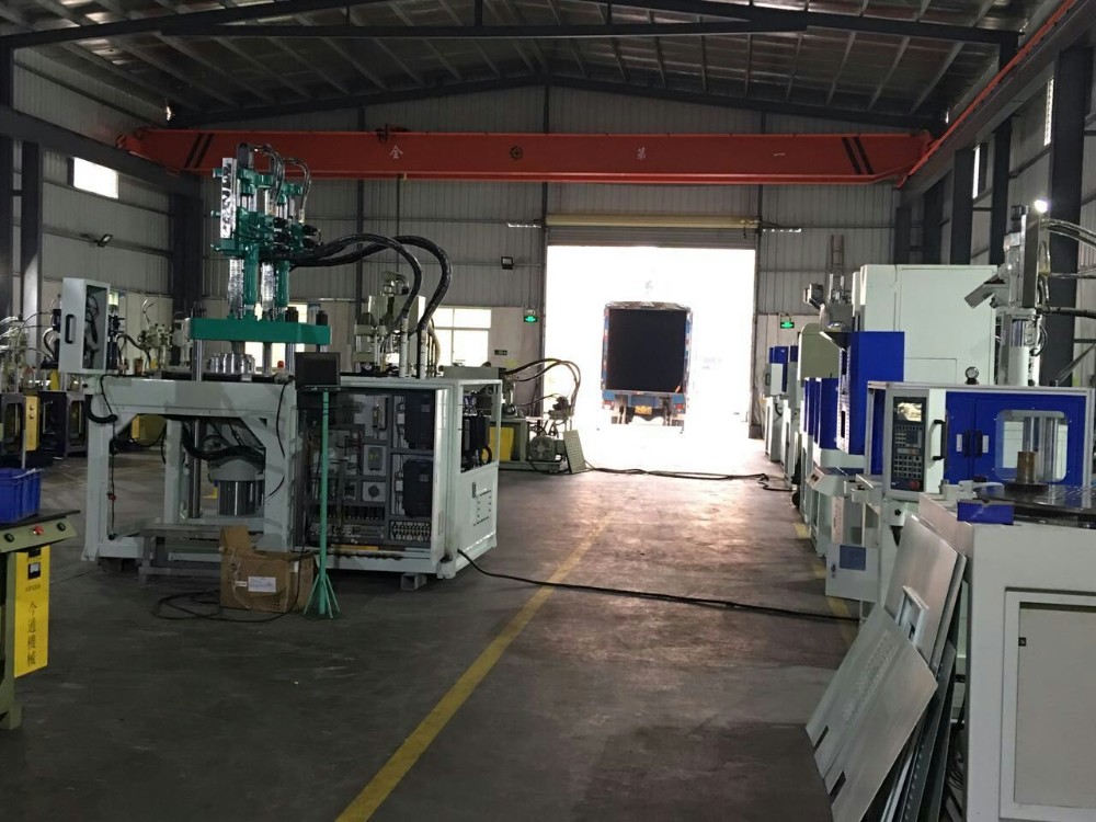 Rotary Table Vertical 160 Ton Injection Moulding Machine JTT-1600R