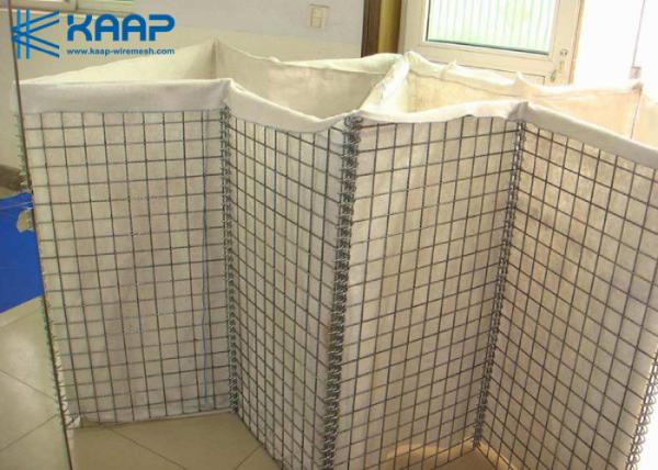 Hot Dipped Wire Mesh Rock Retaining Wall , Decorative Gabion Baskets Defensive