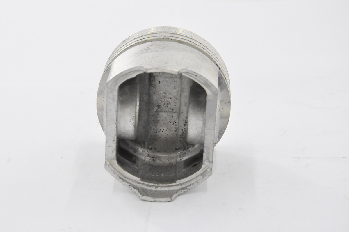 Anti Rust Kubota Engine Parts Diesel Fuel Pump For Kubota V2203 Piston Engine