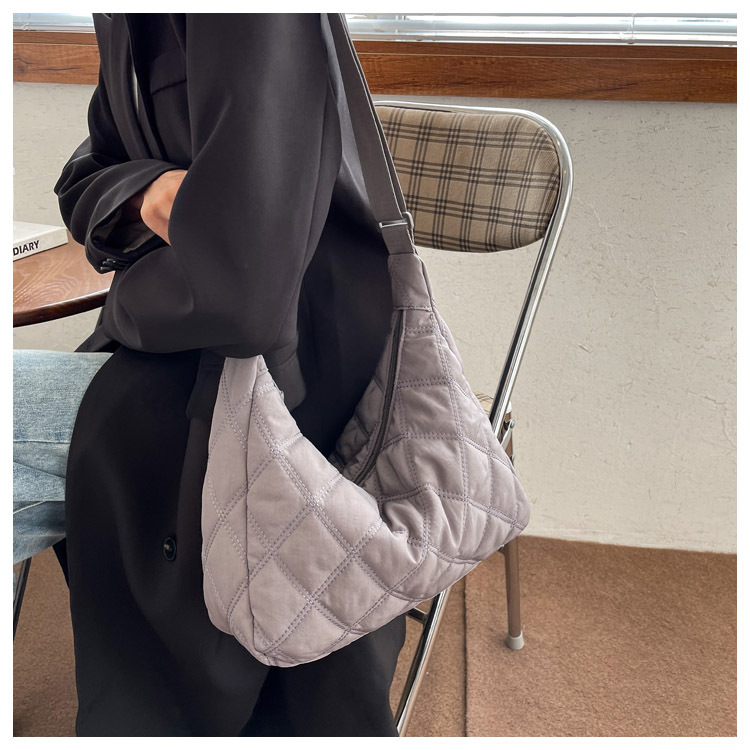 Winter messenger bag women dumpling bag lightweight small shoulder armpit bag