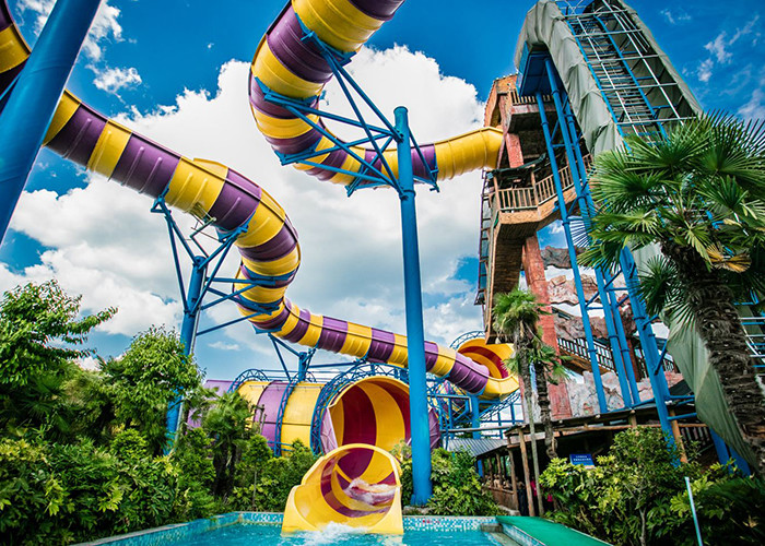 Safe and Durable Aqua Park Equipment with Capacity Depends On The Size And Design