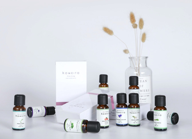 Not Diluted Essential Oil Set With Wood Diffuser