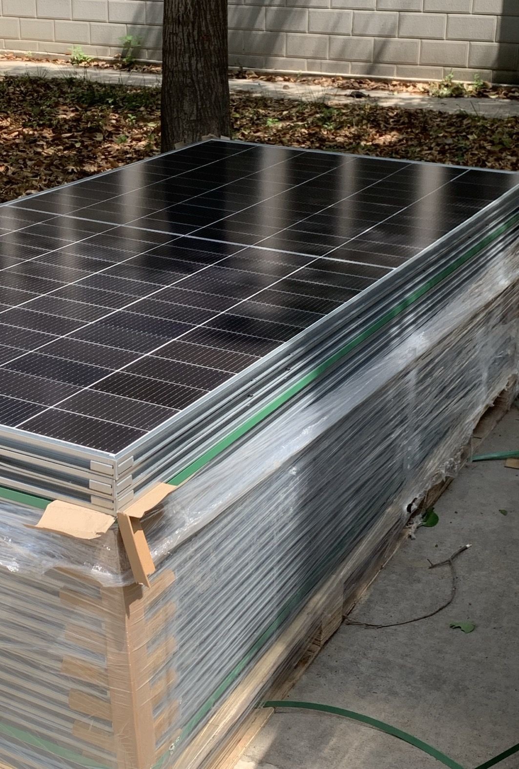 Flexibility Lightweight Steel Frame Solar Panel for Easy Installation