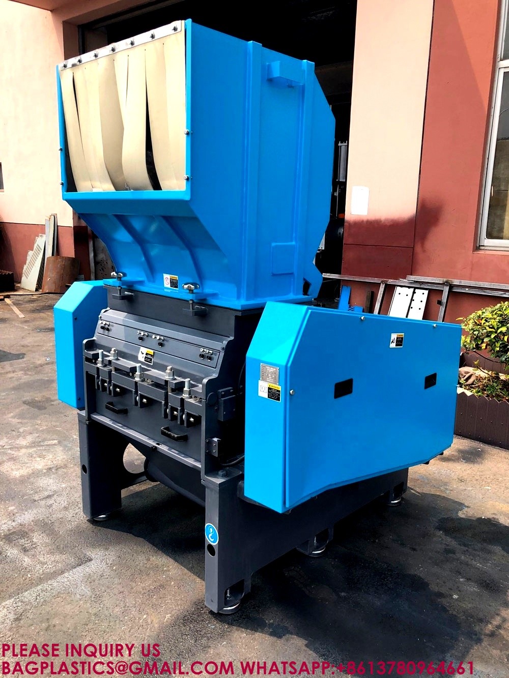Waste Plastic Grinder Crusher Machine Industry Plastic Lumps Bottle Film Grinding Machine