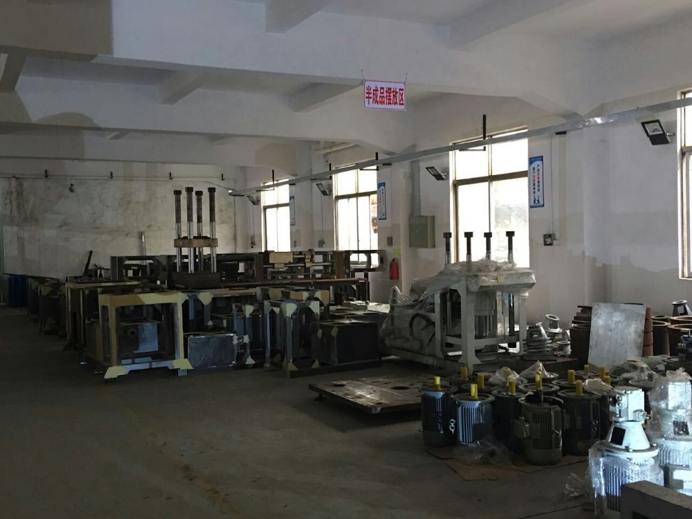 13kW Vertical Plastic Injection Molding Machine 55T For Manufacturing Plant