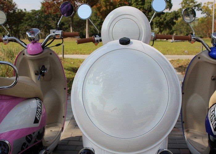 gas motor scooter 50cc 125cc 150cc GY6 engine 139QMB 152QMI 157QMJ alloy wheel white plastic body