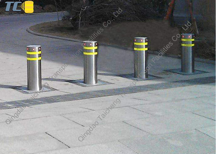 Automatic Steel Parking Pillar / Smart Bollards IP68 Stainless Finish 130kg Weight 3.5s Open Speed