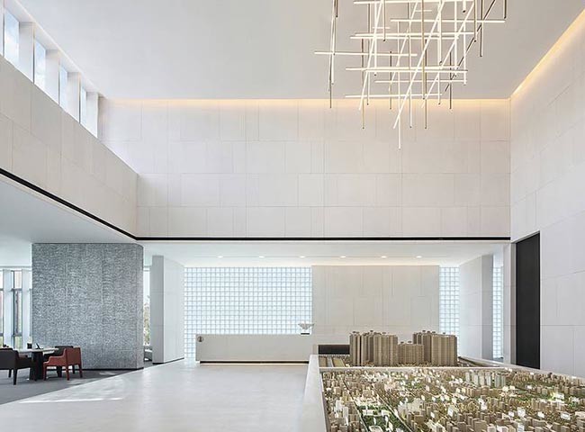 Fabric Laminated Glass, Wired Glass, Laminated Architectural Mesh Brings Noble and Elegant Charm to Buildings
