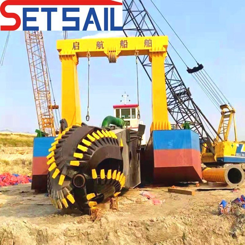 Diesel Engine 26inch Cutter Suction Dredger with Underwater Pump