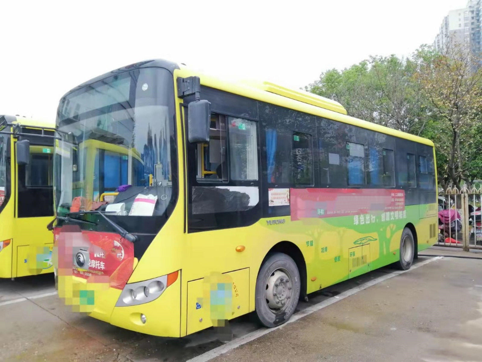 Electric Yutong City Bus ZK6815 To-Yota Hiace Bus 15 Seaters Alternative Energy Buses And Coaches 53 Seats