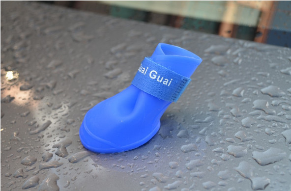 Pet supplies silicone rain boots, non-slip pet shoes, candy color fashion cute dog shoes，red,yellow,pink,black;