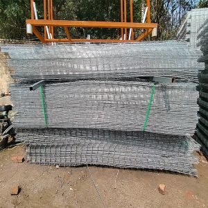 Long-lasting 3x3 Galvanized Cattle Welded Wire Mesh Panel with Welded Mesh