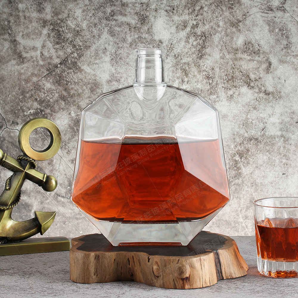 Glass Collar Empty Xo Vodka Decanter Alcohol Liquor Bottle for Entertaining Guests