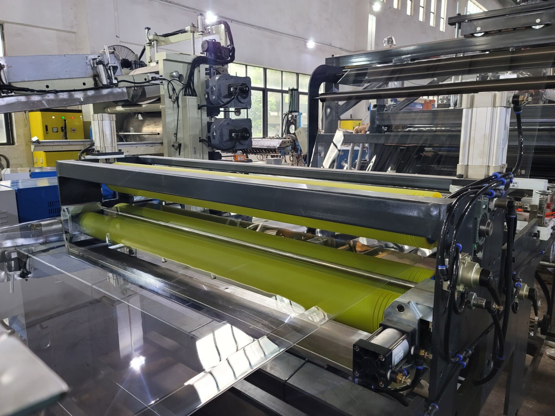 Plastics Processing PET Twin Screw Extrusion Machine 11 Heating Zone 20000kg