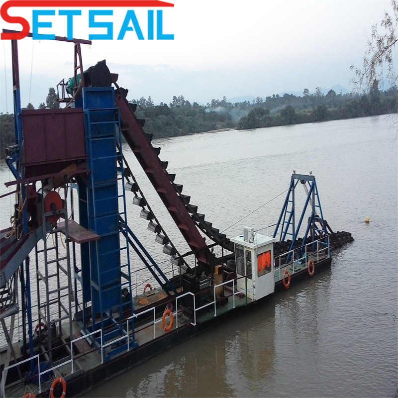 Electric Power Chain Bucket Gold Diamond Dredger with Vibration Screen