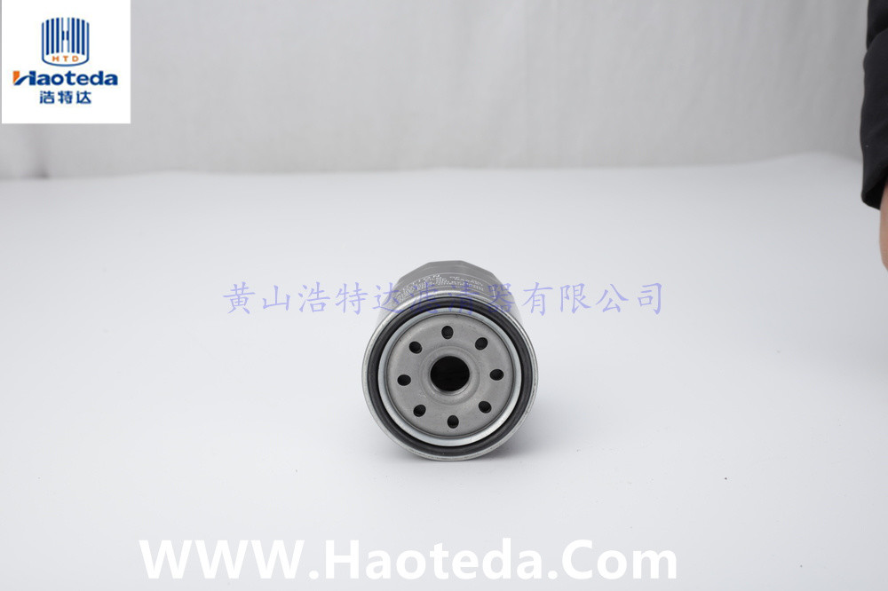 IS09001 Metal End Caps OEM Oil Filter D19TCI-13230-1 High Efficiency 97%