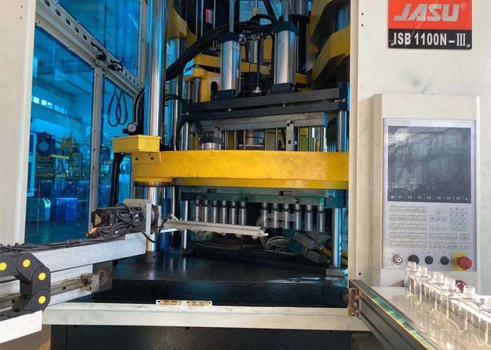 1.25 Ltr Double Station Automatic Blow Molding Machine TRITAN PCTG