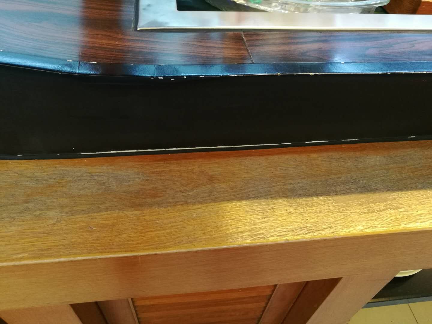 Boat Shaped Commercial Buffet Equipment Mahogany Made Refrigerated Sushi Buffet Counter