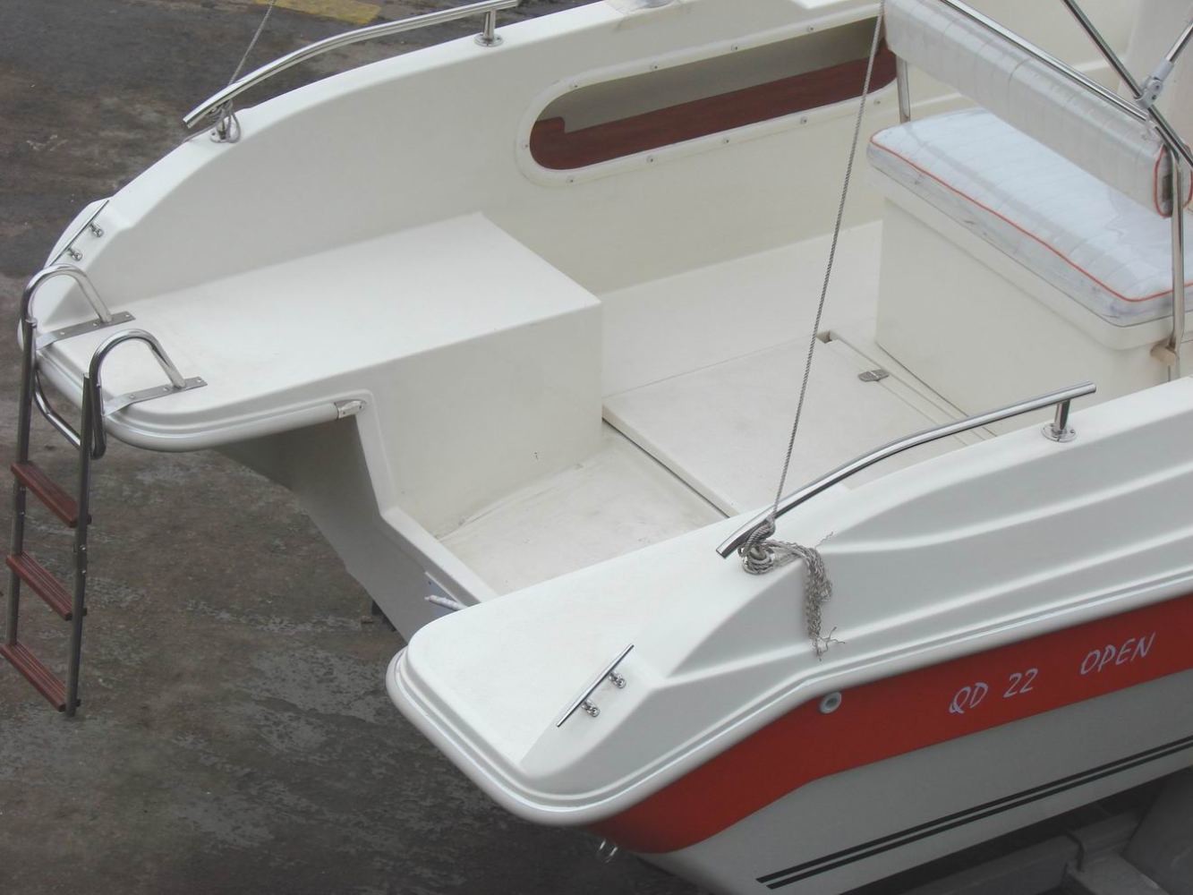 Professional Custom Sportfishing Yachts , 6.65 M Small Sailing Yacht For Relax
