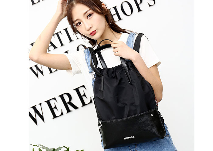 Durable Drawstring School Backpack Customized Logo With PU Leather Pocket